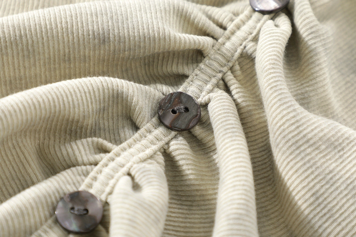 Sweet & Spicy Ruched Knit Slim Long Sleeve